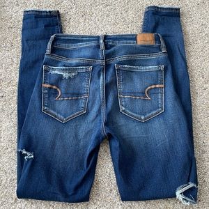 AMERICAN EAGLE Distressed Jeans